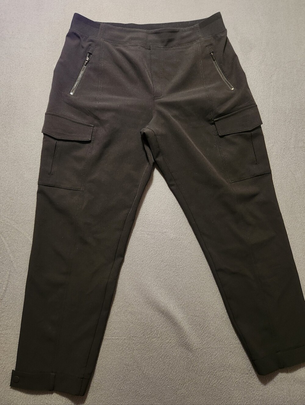 Athleta Women's Black Cargo Pull-On Tapered Pants Size 16 Stretch Zipper Pocket